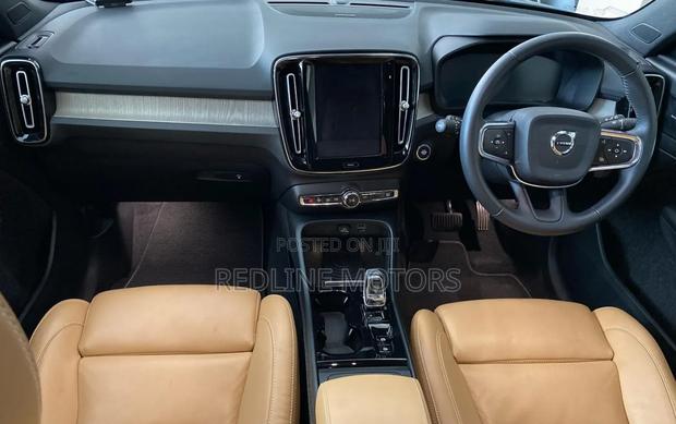 Volvo XC40 2017 Blue