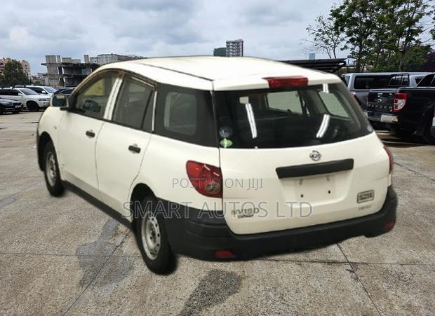 Nissan Advan 2017 White