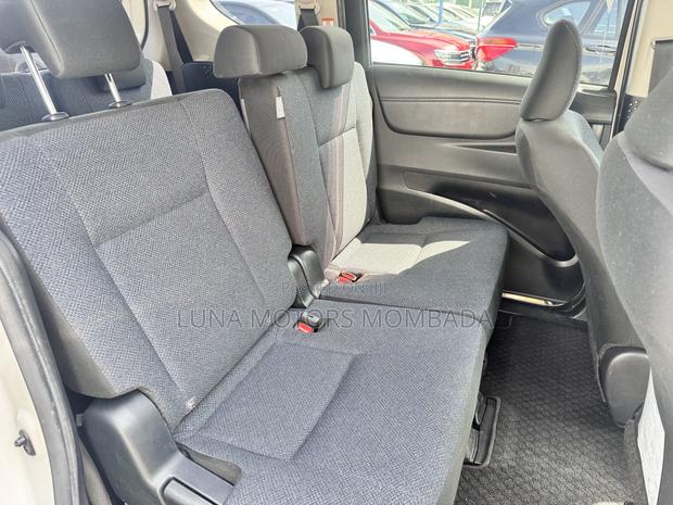 Toyota Sienta 2018 White