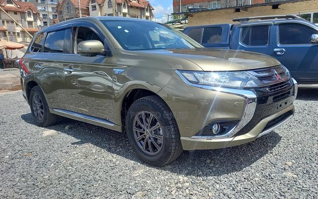 White 2016 Mitsubishi Outlander - Quality Second-Hand SUV