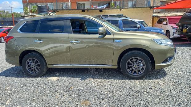 White 2016 Mitsubishi Outlander - Quality Second-Hand SUV