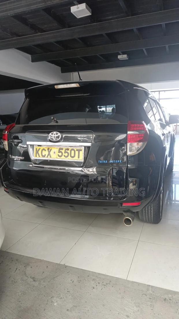Toyota Vanguard 2013 Black