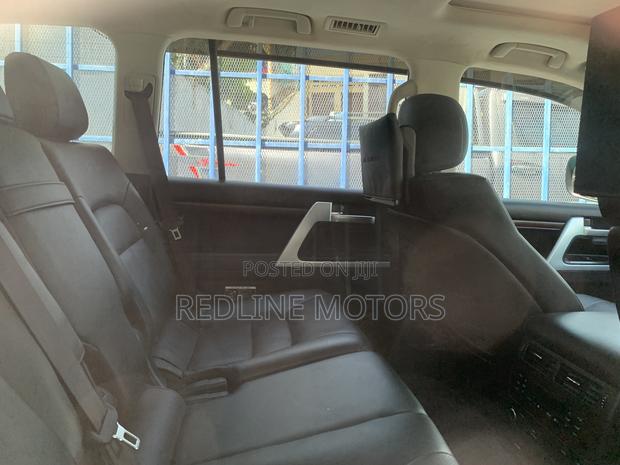 Toyota Land Cruiser 4.6 V8 ZX 2017 Blue