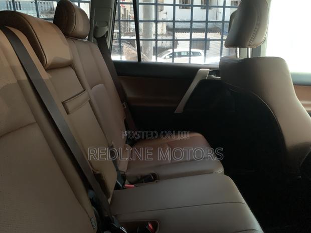 Toyota Land Cruiser Prado 2022 Black