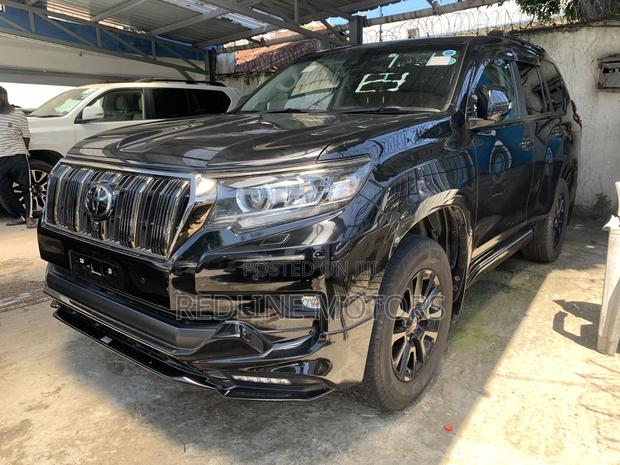 Toyota Land Cruiser Prado 2022 Black