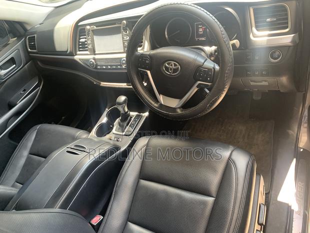 Toyota Kluger 2017 Gray