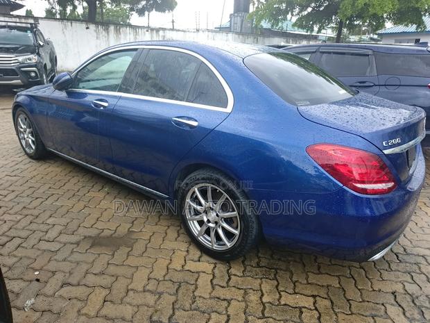 Mercedes-Benz C200 2018 Blue