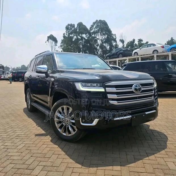 Toyota Land Cruiser 2023 Black