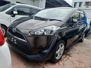 Toyota Sienta 1.5 Hybrid FWD 2018 Brown for sale