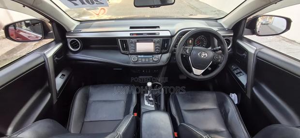 Toyota RAV4 2017 Red