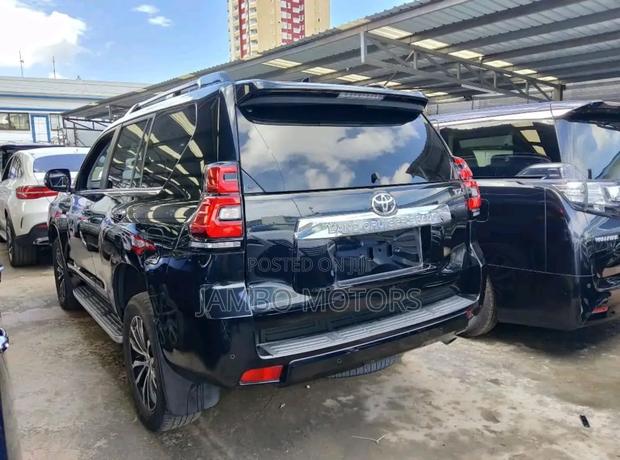 Toyota Land Cruiser Prado 2.7 2018 Black