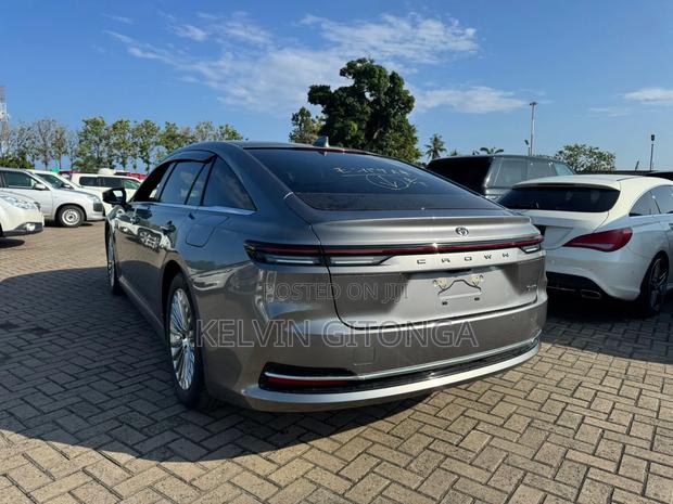 Toyota Crown 2020 Matt Black