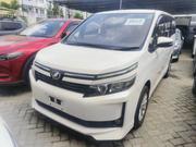 Toyota Voxy 2016 White for sale