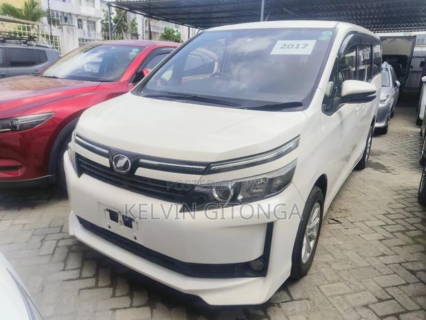 Toyota Voxy 2016 White