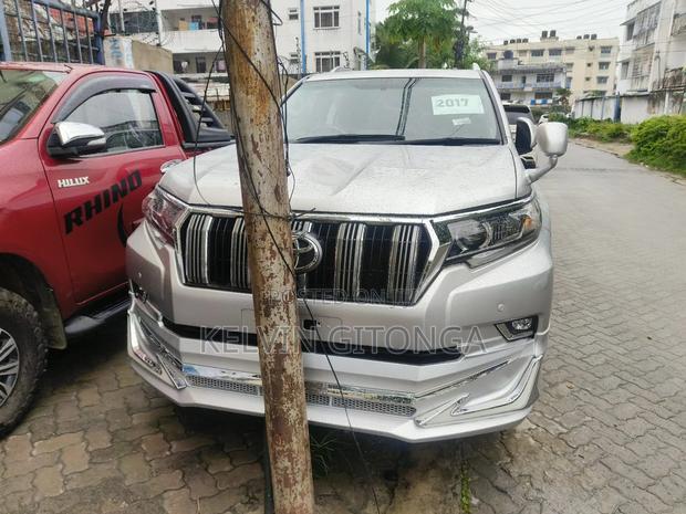 Toyota Land Cruiser Prado 2017 Silver