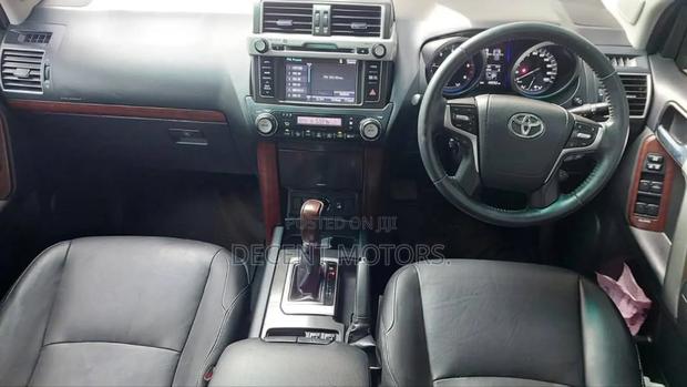 Toyota Land Cruiser Prado 2.8 2019 Gray