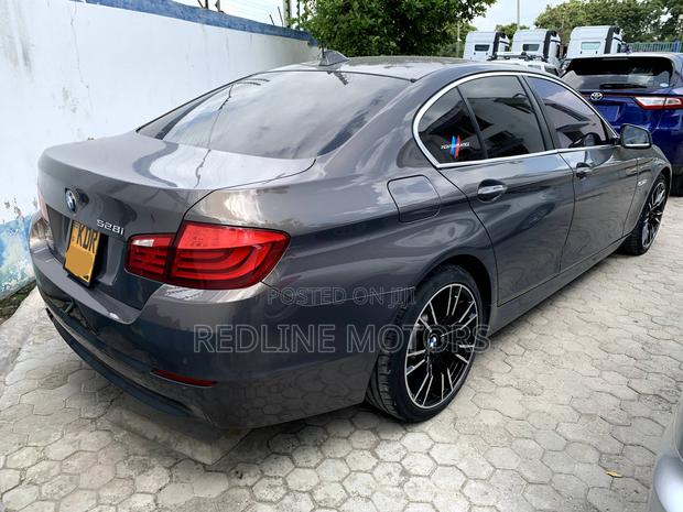 BMW 528i 2013 Gray