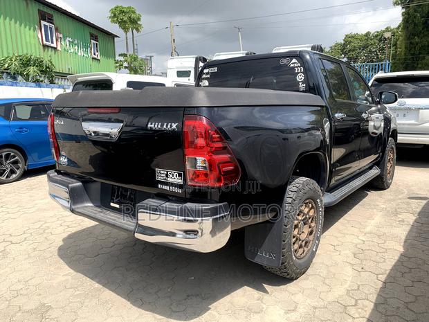 Toyota Hilux 2018 Matt Black