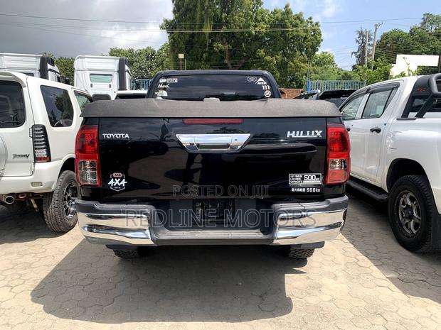 Toyota Hilux 2018 Matt Black