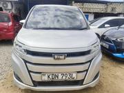 Toyota Noah 2016 Silver for sale