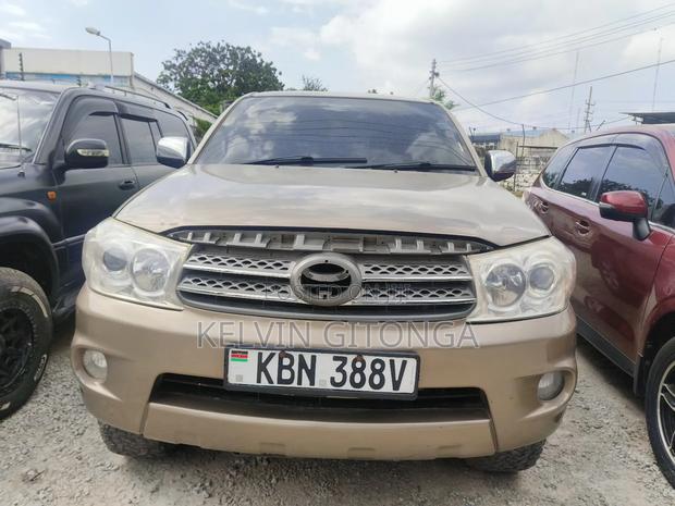 Toyota Fortuner 2008 Brown