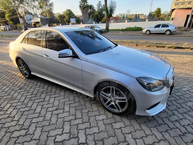 Mercedes-Benz E220 2016 Silver