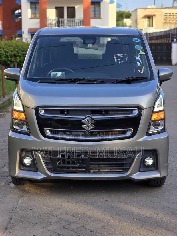 Suzuki Wagon R 660 Hybrid FWD 2017 Silver