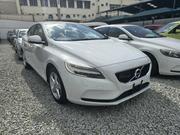 Volvo V40 2018 White for sale