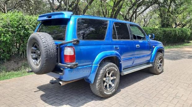 Toyota Hilux 1997 Blue