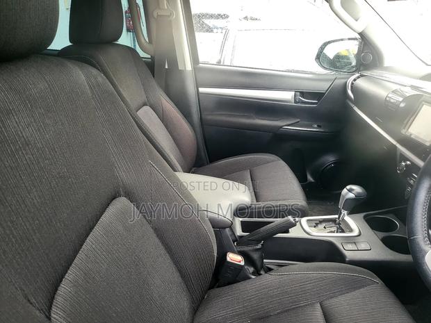 Toyota Hilux 2019 Black