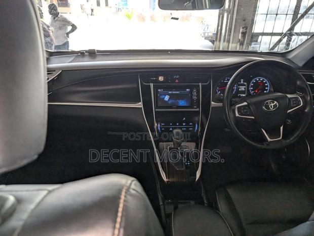 Toyota Harrier 2.0 2018 Teal