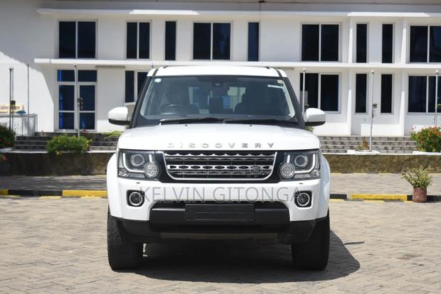 Land Rover Discovery 2015 White