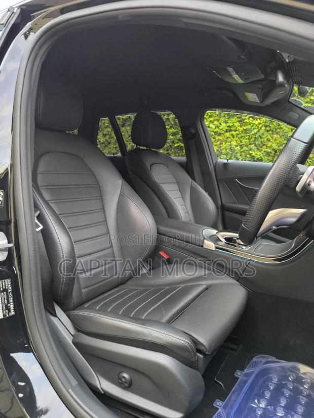 Mercedes-Benz C200 2017 Black
