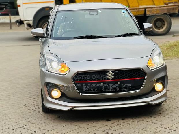 Suzuki Swift 2018 Gray
