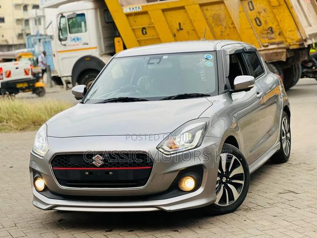 Suzuki Swift 2018 Gray