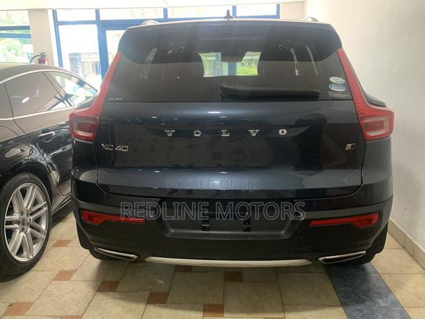 Volvo XC40 T3 Petrol FWD 2018 Blue