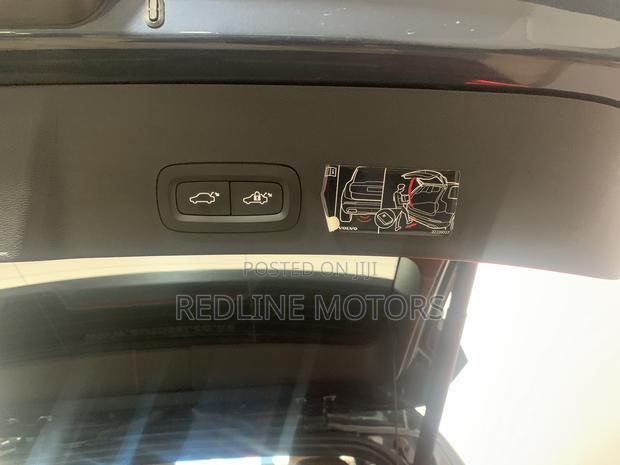 Volvo XC40 T3 Petrol FWD 2018 Blue