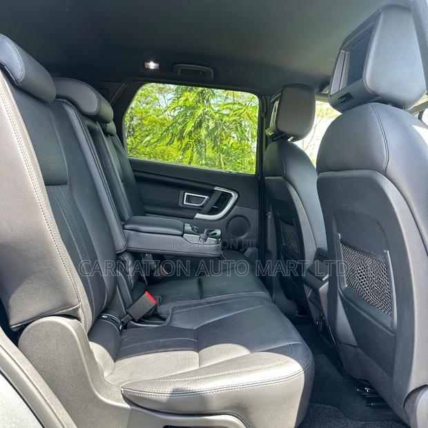 Land Rover Discovery Sport 2017 Gray