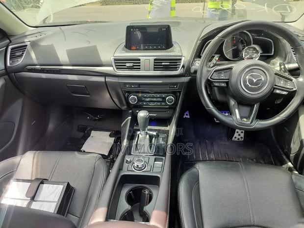 Mazda Axela 2018 Silver