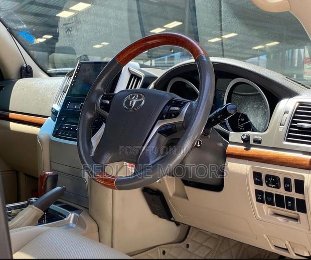Toyota Land Cruiser 4.6 V8 ZX 2015 Burgundy