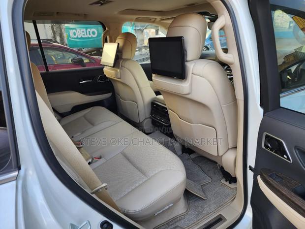 Toyota Land Cruiser 3.3 Diesel 4WD 2021 White