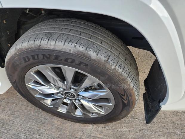 Toyota Land Cruiser 3.3 Diesel 4WD 2021 White