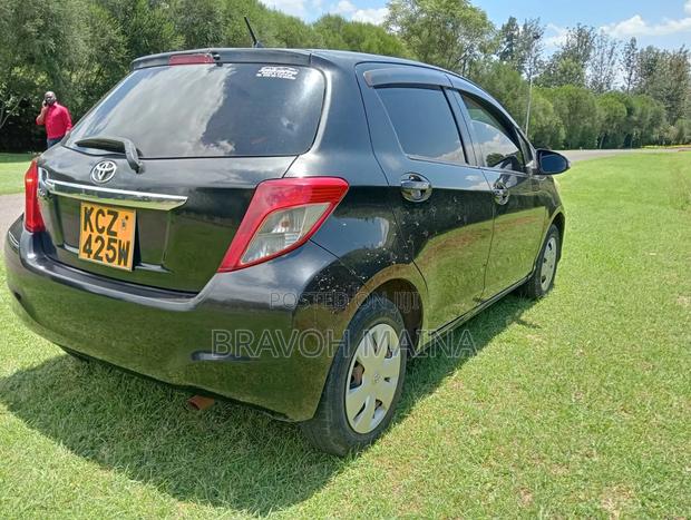 Toyota Vitz 1.3 FWD 5dr 2016 Black