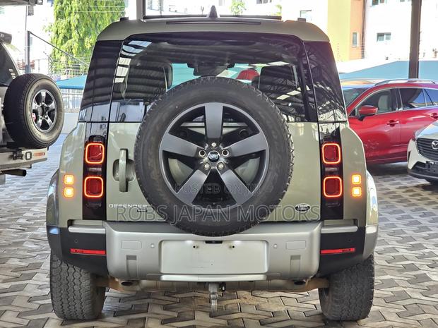 Land Rover Defender 2021 Green