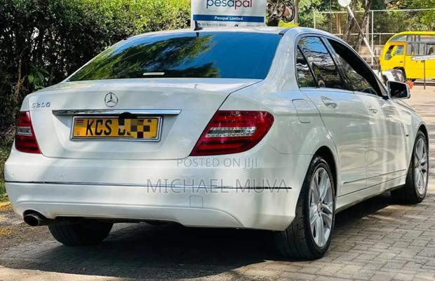 Mercedes-Benz C200 2012 Pearl
