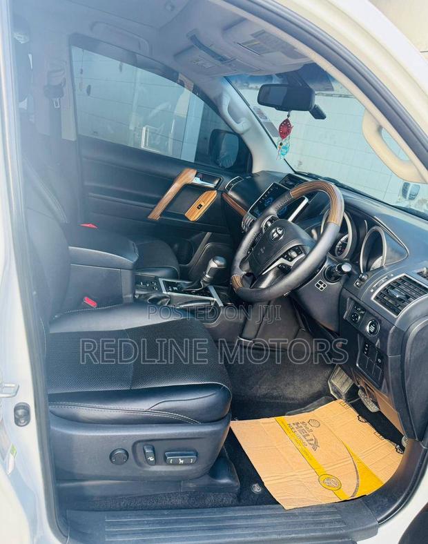 Toyota Land Cruiser Prado 2.7 VVT-i 2014 Pearl