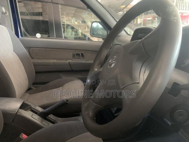 Nissan DoubleCab 2015 Blue