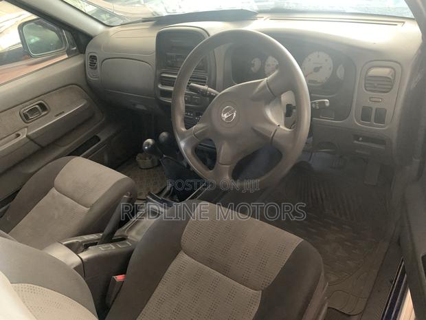 Nissan DoubleCab 2015 Blue
