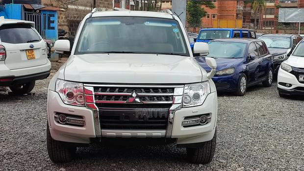 Mitsubishi Pajero V90 3.0 V6 GL 2018 Off white