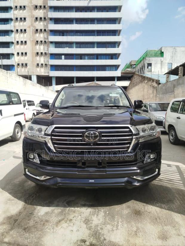 Toyota Land Cruiser 4.6 V8 ZX 2018 Black